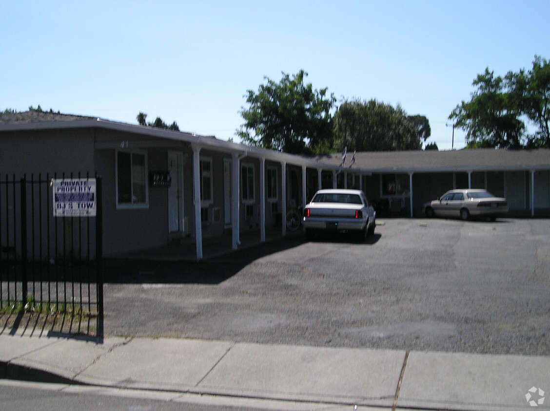 Building Photo - Solano Avenue Apartments