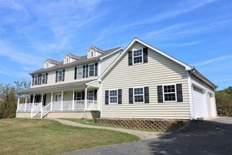 Building Photo - 412 Pauline Dr