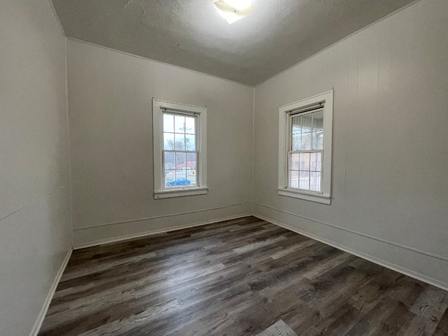 Building Photo - 417 S Fairmount St