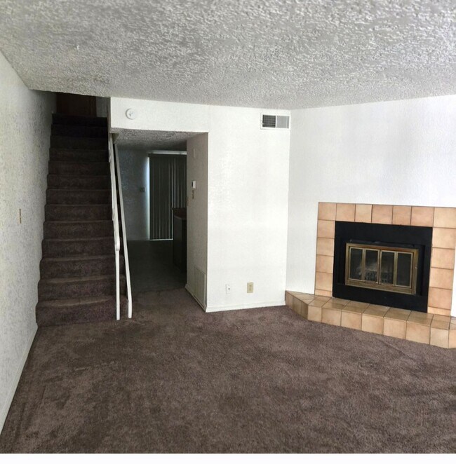 Building Photo - CALL US TODAY AT (505) 808-6467 TO SCHEDULE A CONVENIENT SHOWING
