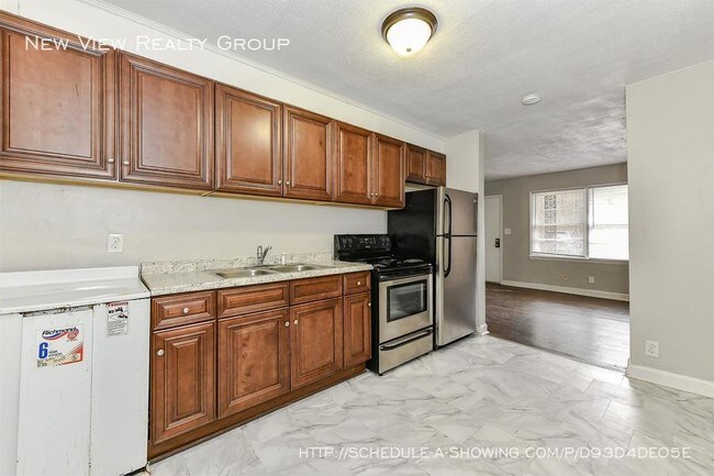 Foto del edificio - 8616 Sharonbrook Dr