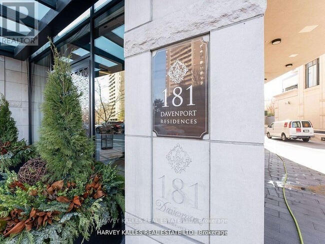 Building Photo - 181-181 Davenport Rd