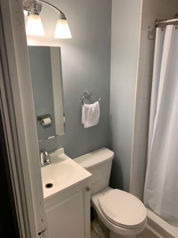 Bathroom/tiled shower - 12 Center S St