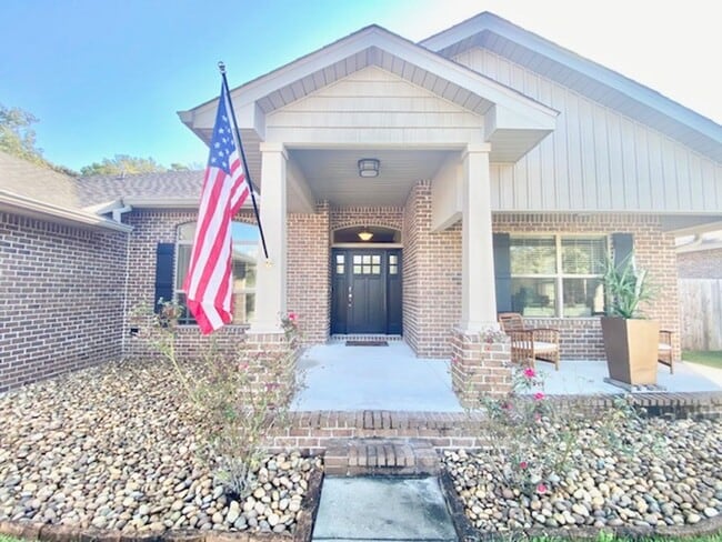 Foto del edificio - 6040 Trestle St