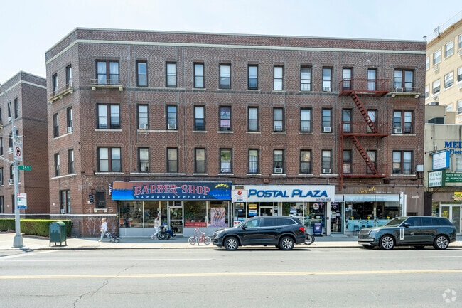 Building Photo - 1312 W 6th St
