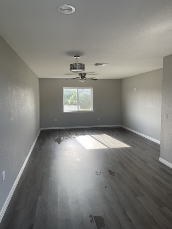 Foto del edificio - 1935 Ave O SW