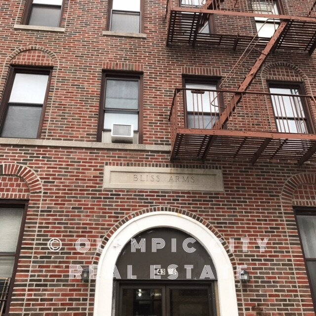 Building Photo - 4326 49th St