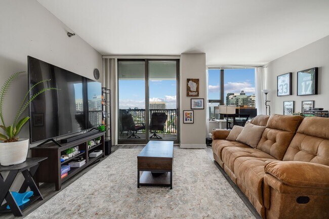 Foto del edificio - 501 N Clinton St