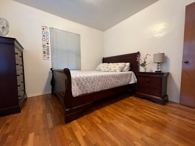 Foto del edificio - 1650 W 154th Pl