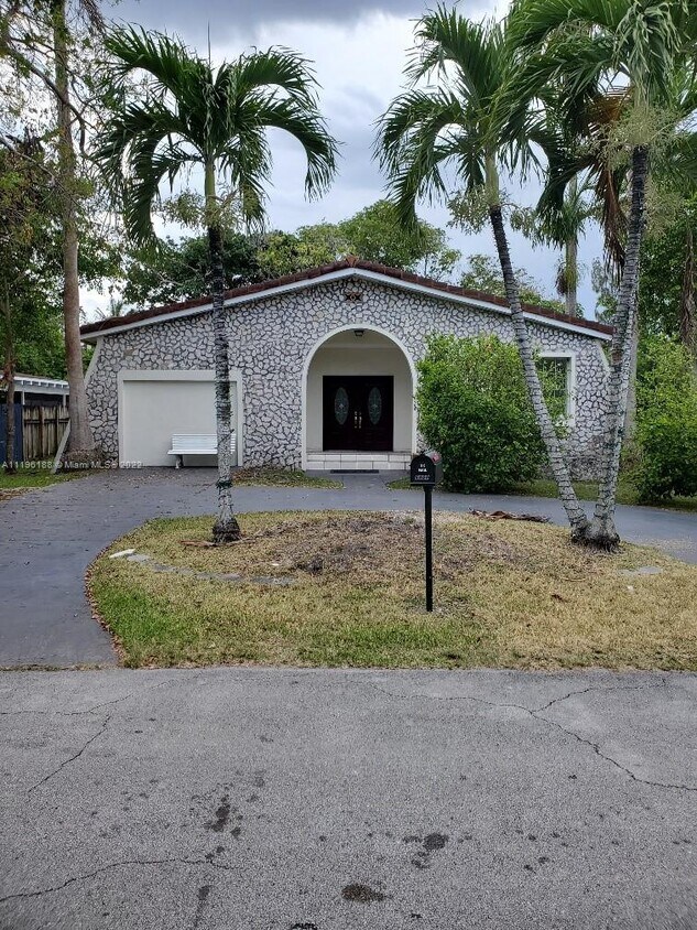 6400 SW 63rd Ave Unit F, South Miami, FL 33143 Apartment for Rent in South Miami, FL