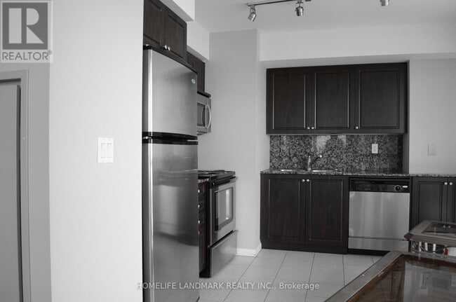 Photo du bâtiment - 215 Fort York Blvd