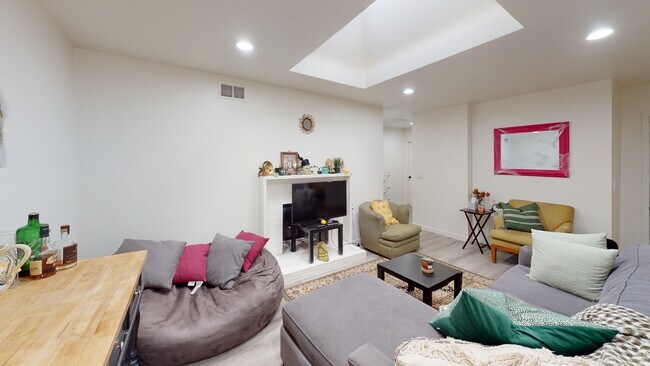 Foto del edificio - 5348 W Falls View Dr