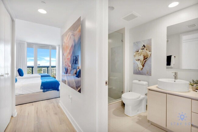 Foto del edificio - 2602 E Hallandale Beach Blvd