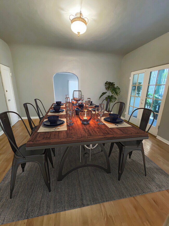 Dining Room - 735 S Cochran Ave