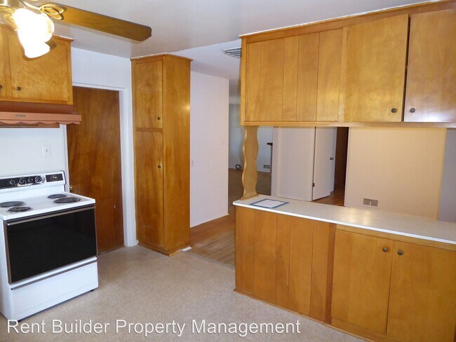 Building Photo - 3 br, 2 bath House - 1004 San Pablo St. NE