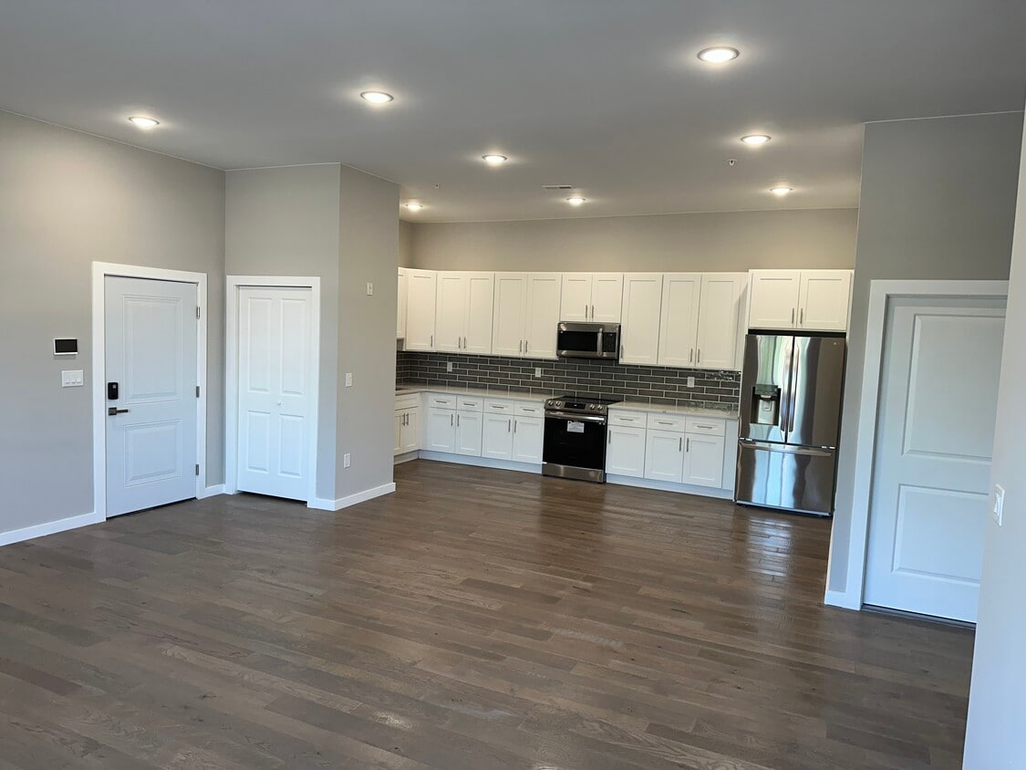 418 Jefferson Ave Unit 4, Bristol, PA 19007 Condo for Rent in Bristol