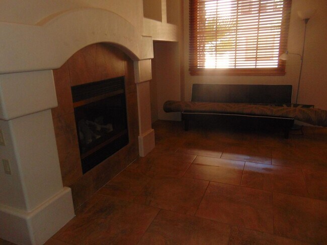 Foto del edificio - Student Housing 2 Bed/ 2 Bath w/ Loft/View...