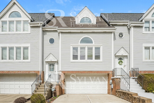 Building Photo - This is the home you've been waiting for