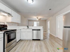 Building Photo - 2321 Terrace Dr