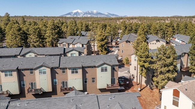 Building Photo - 2479 W Pikes Peak Dr