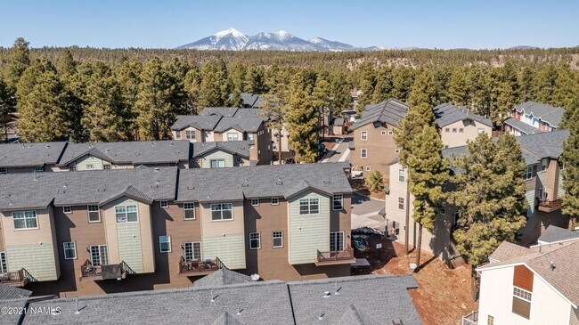 Foto del edificio - 2479 W Pikes Peak Dr