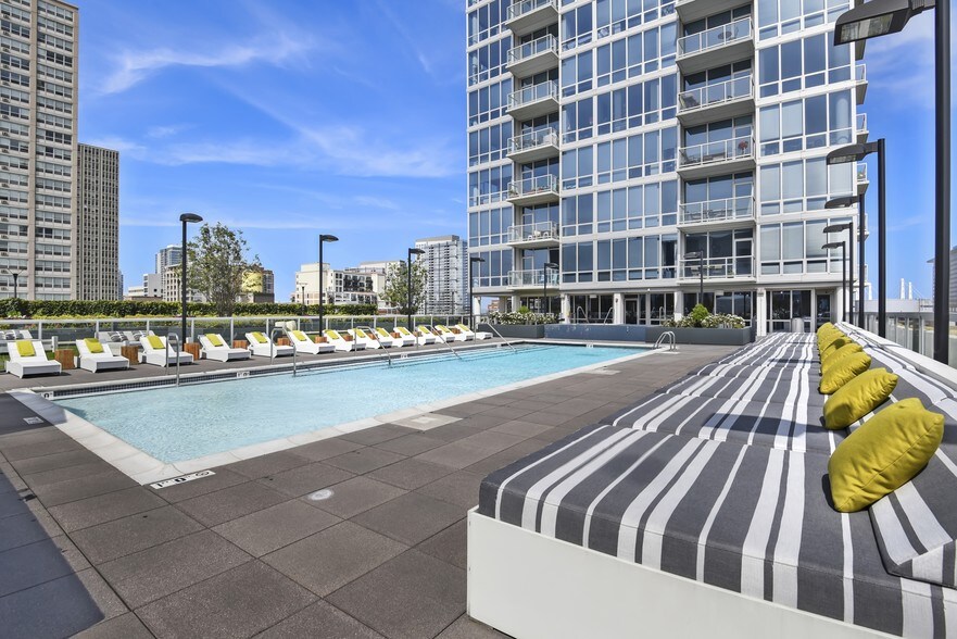 The Lex Rentals Chicago, IL