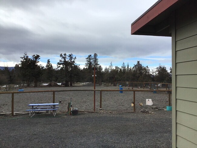 Building Photo - For Rent: Fully Furnished Barndominium downstairs unit 1 bedroom 1 bath on a Tumalo Ranch