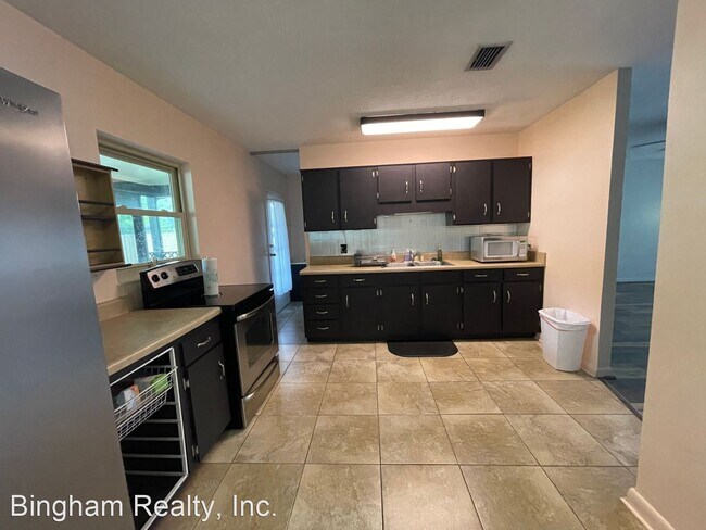 Building Photo - 3 br, 1 bath House - 5254 17th St.