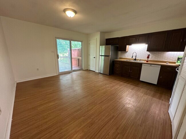 Foto del edificio - 4753 Bethel St