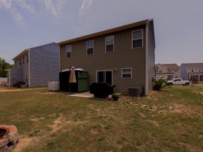 Foto del edificio - Gorgeous 3 Bedroom 3 Bathroom Located in S...