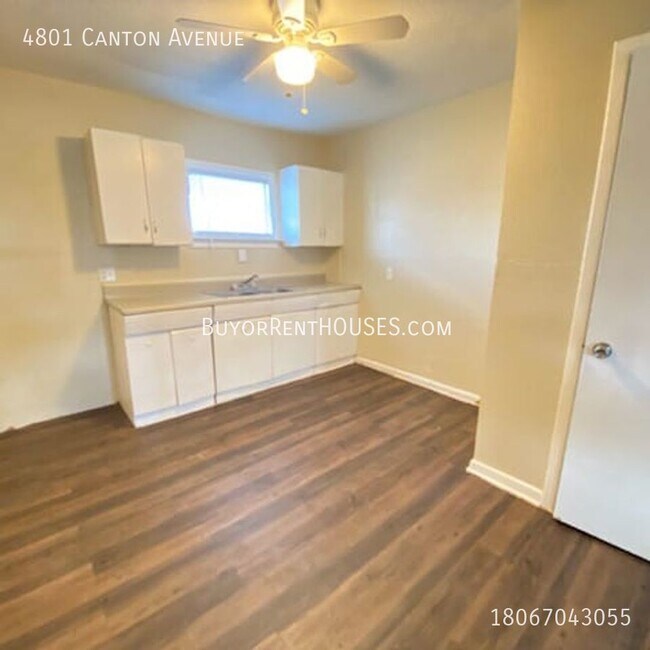 Building Photo - RENT is $795+ Pay $0 deposit at Move-In