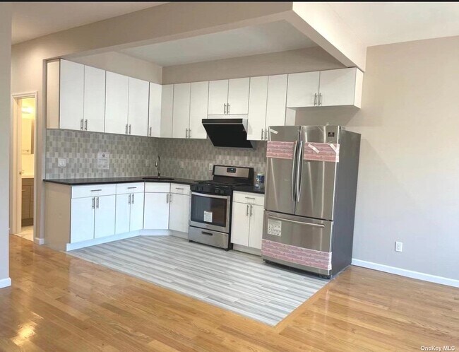Foto del edificio - 59-15 146th St