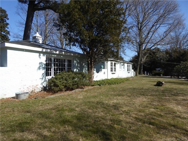 Building Photo - 24 Wallacks Dr