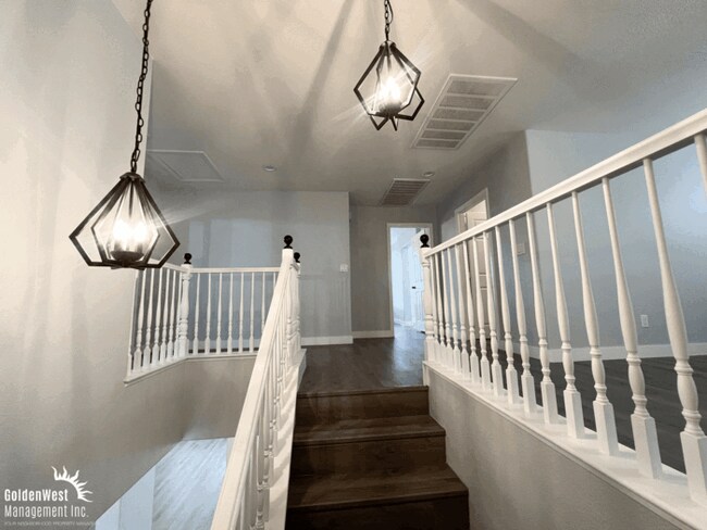 Foto del edificio - Stunning 3Bdm 2.5Ba Two Story Home in Moun...