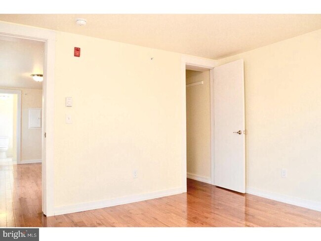 Foto del edificio - 415 S Broad St