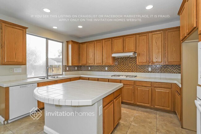 Building Photo - 5205 Blossom Ranch Dr