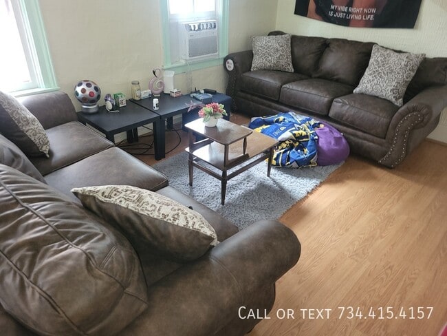 Building Photo - 430 S 4th Ave