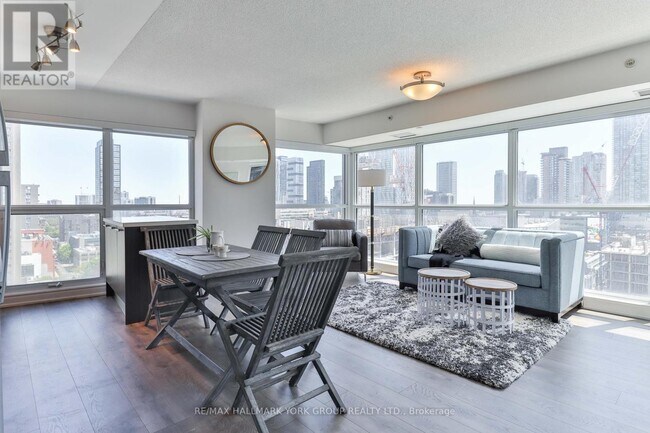 Photo du bâtiment - 386-1386 Yonge St