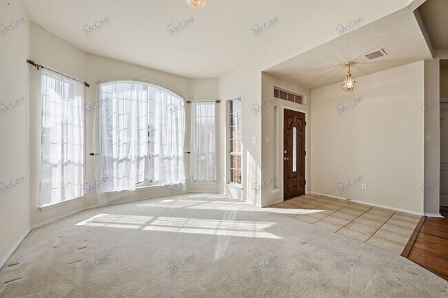 Building Photo - 2229 White Rock Ln