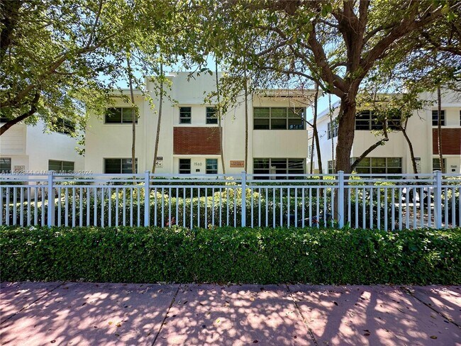 Building Photo - 1560 Pennsylvania Ave