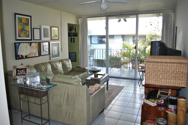 Living Room from entryway - 2539 S Bayshore Dr