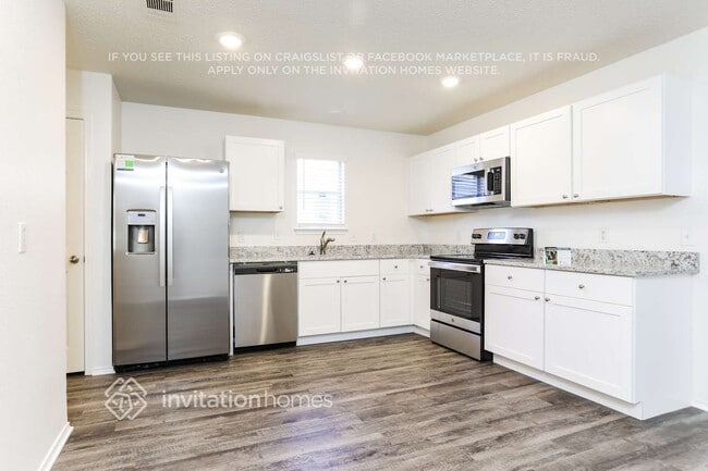 Foto del edificio - 2525 Rivers Edge Dr