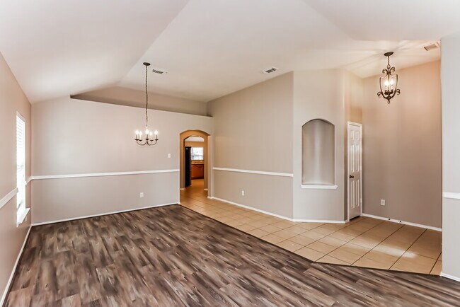 Building Photo - 7510 Braeberry Ct