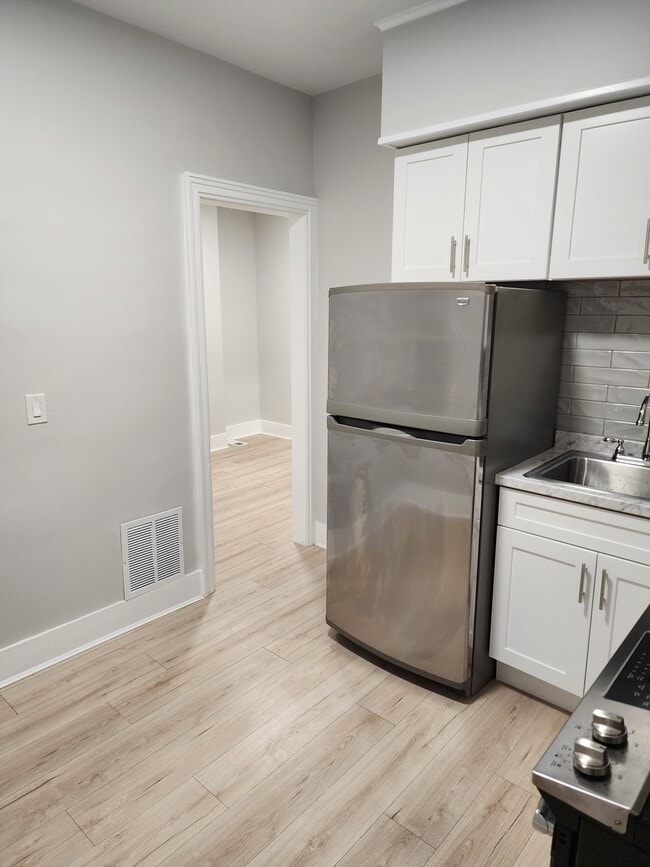 9 Sanger Ave Unit 2dn Floor, New Hartford, NY 13413 Apartments in New