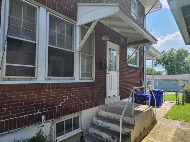 Foto del edificio - 2310 Hoffer Ave