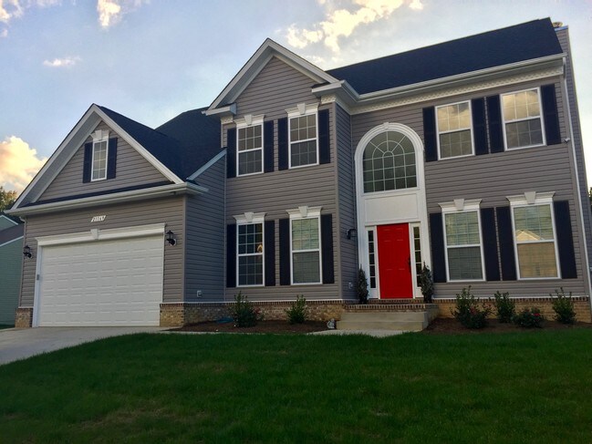 Foto del edificio - 21169 Elizabeth Hill St