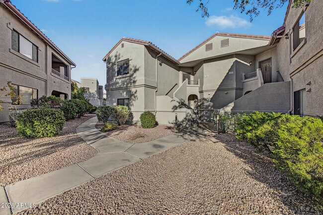 Foto del edificio - 9455 E Raintree Dr