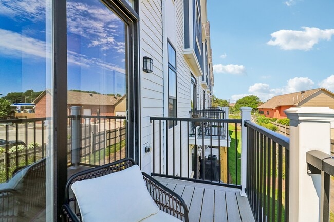 Building Photo - PARK5 Luxury Townhomes