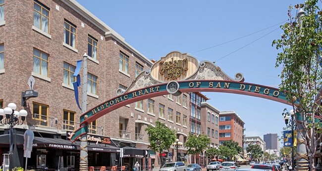 Building Photo - Modern Living in the Heart of the Gaslamp