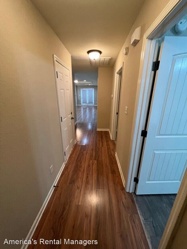 3 br, 2 bath House - 3145 Pinecreek Loop photo'